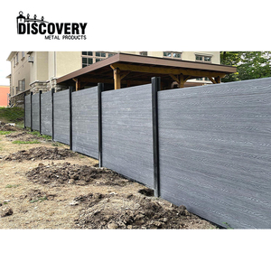 Clôture composite en bois <span class=keywords><strong>et</strong></span> plastique Clôture à persiennes WPC en bois utilisé en matériaux d'intimité extérieure - Product Image 4