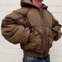 Blouson bomber zippé à capuche décontracté pour homme, style streetwear, avec logo brodé personnalisé par le fabricant, effet délavé vintage et grandes poches.