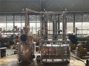 Alambic à colonne en cuivre Ace 500L pour la distillation d'alcools, d'éthanol et de spiritueux - Product Image 2
