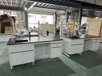 Table d'appoint de laboratoire à cadre en C entièrement en acier de style industriel pour salle de chimie médicale