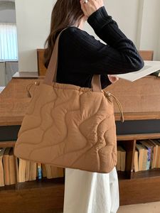 Bolsa de Mano Casual de Alta Calidad, Gran Capacidad, Versátil y Ligera para Mujer - Product Image 5