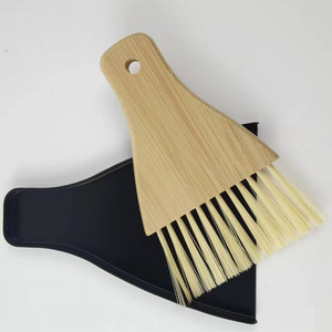 Nouveau Style de <span class=keywords><strong>pelle</strong></span> à poussière triangulaire en métal avec ensemble de brosses en bambou - Product Image 3