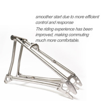 Fourche arrière de vélo pliant en alliage de titane de 16 pouces compatible avec les freins à disque, style Brompton, fournisseur OEM de vélos en gros en Chine