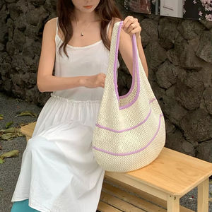 Sac à main de plage d'été très tendance, sac tressé ajouré, nouveau sac décontracté grande capacité en polyester au crochet à porter à l'épaule - Product Image 1