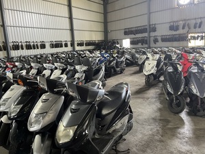 Motocicletas y Scooters Usados de Gasolina de 4 Tiempos, Refrigerados por Aire, con Frenos de Disco, para Exportación desde Taiwán, Yamaha/Kymco/Sym SC001, Scooters Usados de Gasolina de 49cc - Product Image 5