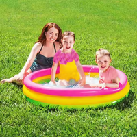 Aufblasbarer Regenbogen-Kinderpool mit 3 Ringen und Rundem Blasenboden für Kinder, Rutschfest und Tragbar für den Garten