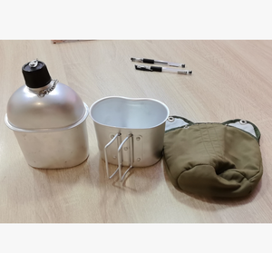 DFM1102 Cantimplora de Agua Portátil de Aluminio de 0.86L Personalizada para Campamento y Trabajo al Aire Libre con Tazas y Fundas de Tela - Product Image 4