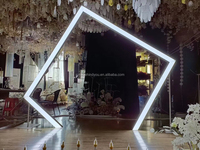 Lumières de mariage rvb de hauteur de 9 pieds arc géométrique en métal Led Tunnel lumière lumières de mariage décoration toile de fond