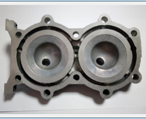 Coperchio Testata Cilindri 11110-93910-0EP per Motore Fuoribordo Suzuki 11110939100EP 11110-93910 - Product Image 2
