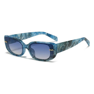 2025 nuova moda di tendenza <span class=keywords><strong>occhiali</strong></span> da sole rettangolari stampati blu da donna retrò con montatura spessa <span class=keywords><strong>occhiali</strong></span> da sole da uomo <span class=keywords><strong>M</strong></span> Design lettera Gafas De Sol - Product Image 3