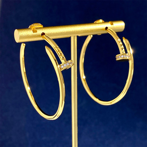 Pendientes de Moda de Lujo con Incrustaciones de Circonita de Grado 5A, Pendientes para Pareja, Joyería de Alta Gama, Pendientes Hipoalergénicos - Product Image 3