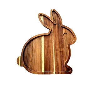 Bandeja de servir de madera con forma de conejo Shengke para la fiesta de Pascua, bandeja decorativa para exhibir comida con queso, nueces, frutas y zanahorias - Product Image 5
