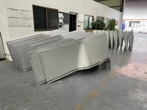 Panneau de mur rideau incurvé en aluminium, revêtement en poudre, design minimaliste, bardage extérieur, 70 pouces de haut - Product Image 2