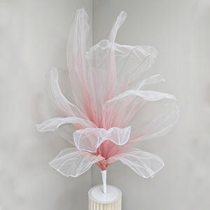 Fleurs de table élégantes et innovantes en organza pour la décoration de table de mariage, la décoration de vitrine, l'hôtel - Product Image 5