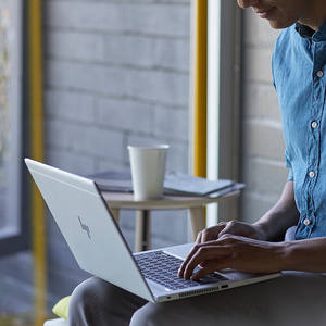 Ordinateur Portable <span class=keywords><strong>Elitebook</strong></span> 840 G10 16" I5/16 Go/1 To SSD IPS FHD 16:10 Windows 11 Clavier Anglais Boîtier Aluminium pour Professionnels et Étudiants - Product Image 6