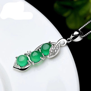 Collana con Ciondolo a Forma di Baccello per Donne, Gioiello Elegante e alla Moda - Product Image 3