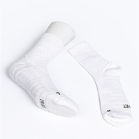 Chaussettes de sport de basketball personnalisées en coton brodé, épaisses, avec semelle en tissu éponge, respirantes, à compression, à côtes, pour hommes