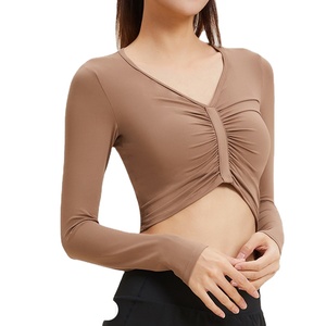 Top corto de lujo para mujer, camiseta de Yoga de manga larga con escote en V profundo para deportes, Fitness, transpirable, Top de entrenamiento para correr, patrón único corto - Product Image 4