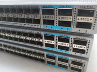 Switch Stackable Seri 9200 N9K-C92160YC-X-SY 48-Port 208Gbps dengan QoS SNMP Kapasitas 3.2Tbps untuk Jaringan Pusat Data