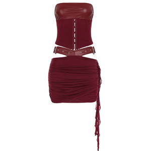 Ensemble Femme 2 Pièces Tendance : Mini-<span class=keywords><strong>Jupe</strong></span> Plissée en <span class=keywords><strong>Cuir</strong></span> PU et Haut Tube Sans Bretelles et Sans Dos Coupe Ajustée avec Découpes - Product Image 2