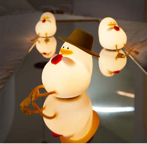 Bán Hàng Nóng Dễ Thương Bé Động Vật Silicone Vịt LED Ánh Sáng Ban Đêm Màu Sắc Ấm Áp Bàn Cạnh Giường Ngủ Đèn Cho Trẻ Em Kích Thước Nhỏ 5V Pin Điện PC - Product Image 6