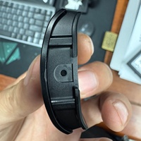 Reloj de Pulsera Deportivo para Caballero con Caja de Cerámica Blanca, Engranajes Transparentes Visibles, Movimiento Manual, Escala Interior Oscura y Correa de Goma Acanalada