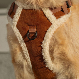 Set <span class=keywords><strong>Harness</strong></span> dan Tali Anjing Warna Biru Beludru Hangat dengan Kantong Camilan untuk Anjing Kecil, Sedang, dan Besar Model Rompi - Product Image 1