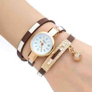 <span class=keywords><strong>Montre</strong></span> pour femme à bracelet fin à carreaux, tendance, avec <span class=keywords><strong>pendentif</strong></span> <span class=keywords><strong>boule</strong></span> dorée, vente chaude - Product Image 4