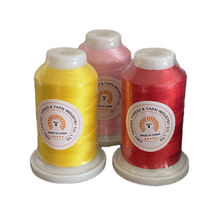 120D/2 150D/2 le polyester trilobé éclairent le fil de fil de broderie de couleur - Product Image 1