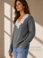 Pull élégant gris à col en V pour femme, avec bordure en dentelle blanche raffinée et ourlet côtelé confortable, pull d'hiver doux à manches longues OEM/ODM