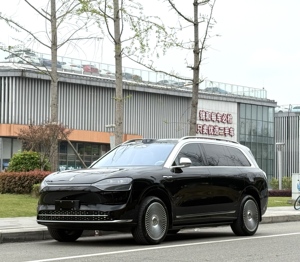 AITO M9 2024 Edizione Extended Range MAX, SUV di Lusso a 6 Posti, Ibrido Elettrico 52kWh, Veicolo NEV Smart High-Tech Pronto per la Spedizione - Product Image 2