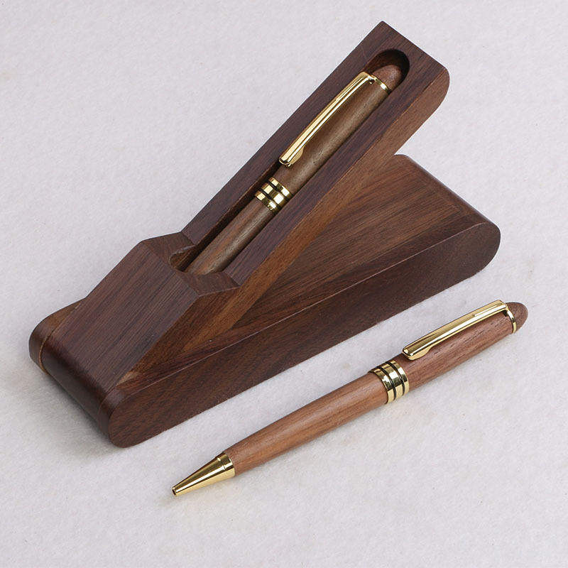 Coffret cadeau stylo à bille en noyer