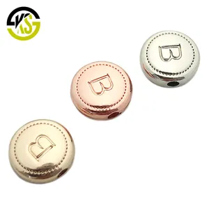 फैशन आकर्षण के लिए कस्टम उत्कीर्ण दौर धातु मोती पत्र लोगो गहने टैग लटकन - Product Image 1