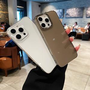 Coque rigide transparente en PC anti-jaunissement et anti-chute pour iPhone 17/16 Pro pour Apple - Product Image 2