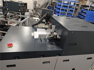 Machine à relier automatique pour livres photo de mariage Machine de fabrication de livres à plat papillon Machine de fabrication d'albums photo - Product Image 5