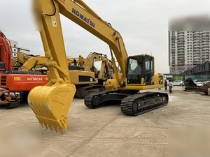 Excavadora de cadenas PC240LC de segunda mano de Japón, alta eficiencia operativa, con motor y bomba, 1 año de garantía, en stock. - Product Image 3