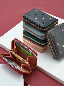 Cartera corta con diseño de corazón para mujer, monedero pequeño con cremallera y borlas, tarjetero pequeño de cuero de estilo coreano, bolso de mano - Product Image 4