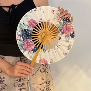 Éventail rond en bambou écologique, peinture élégante, style Noël et amour, pour souvenir ou décoration artisanale, modèle promotionnel - Product Image 4