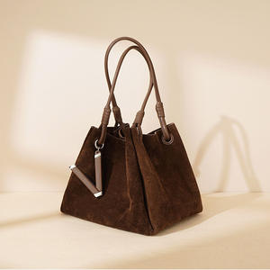 2025新款时尚麂皮手提包女磨砂真皮篮子手提包女肩女斜挎包批发 - Product Image 2