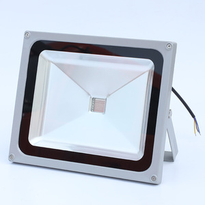 Reflector LED SunLed IP66 con Carcasa de Aluminio, 200W COB, Alto Lumen, Luz Diurna, Amplio Alcance, Certificado ROHS, Garantía de 3 Años, CRI80 - Product Image 4