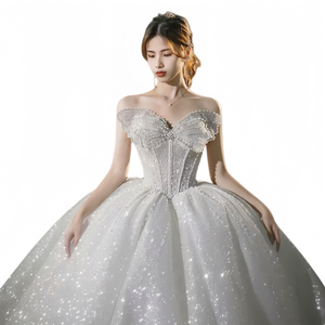 Robe de mariée élégante avec nœud au dos | Décolleté français en cœur avec train cathédrale et soutien grande taille - Product Image 1