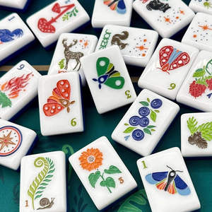 Set di Mahjong Americano di Lusso Moderno, 160 Tessere, Acrilico a 4 Strati, Fatto a Mano, Mini Set Resistente all'Acqua per Bambini, per Riunioni - Product Image 1