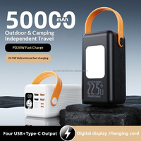 Batterie externe robuste 50000 mAh avec charge rapide 22,5 W, lampe torche LED, poignée de transport, sortie USB-C et affichage numérique intelligent
