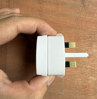 Adaptateur de voyage universel pour le Royaume-Uni, 250V 16A AC, pour rasoir, ordinateur portable, appareil photo, téléphone portable, prise de conversion LED