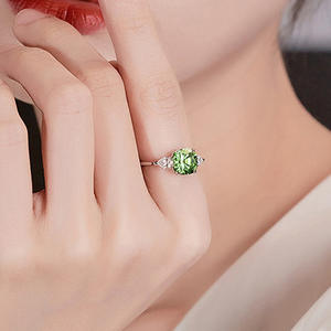 Anillo de compromiso de moda para mujer con gema de peridoto natural, corte cojín y engaste de garra T0044 - Product Image 6