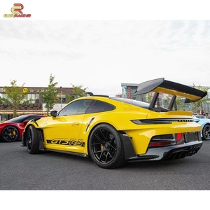 ชุดแต่งคาร์บอนไฟเบอร์แบบแห้งสไตล์ OEM สำหรับ Porsche Carrera 911 GT3 ปี 2022-2024 ประกอบด้วยดิฟฟิวเซอร์ สเกิร์ตข้าง กันชน และสปอยเลอร์ - Product Image 5