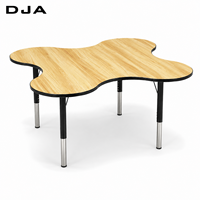 Table d'activités pliable en MDF en forme de triangle en bois, durable, pour la maternelle, l'école, la maison, le bureau, la salle de sport et l'extérieur - Mobilier commercial