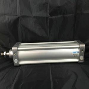 Nouveau produit original et rare : Cylindre Dnu-80-300-ppv-a 14174, alésage 80 mm, course 350 mm, 12 bars, PLC, neuf et original. - Product Image 1