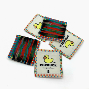 Etiquetas Tejidas para Ropa con Logotipo OEM, Diseño Personalizado, Plegables, de Alta Calidad, al por Mayor - Product Image 5
