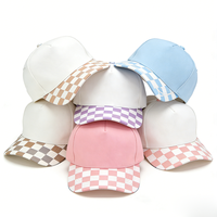 Op maat gemaakte 5-delige blanco snapback baseballpetten met roze en zwarte geruite stippenrandpatronen